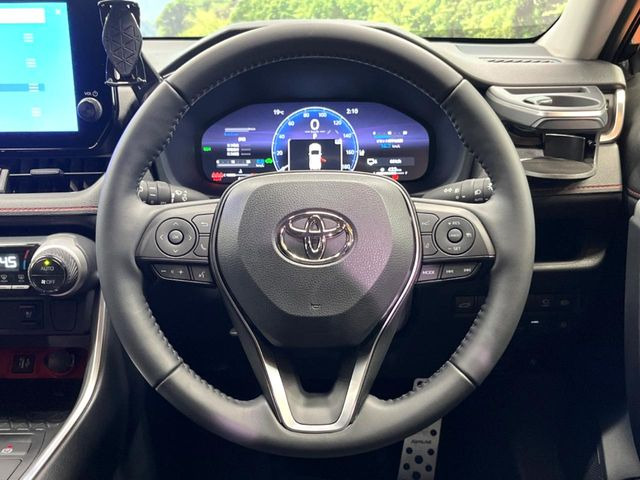 �y�����v�����X�e�A�����O�z�㎿�Ȋv���g�p���邱�ƂŁA��ɂ����������݂ƂĂ��^�]���₷���n���h���ł���