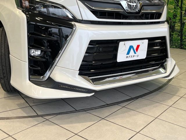 ヴォクシー2.0 ZS 煌III