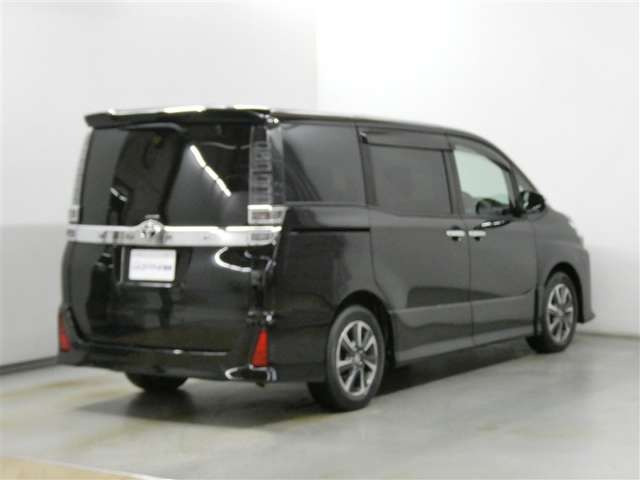 ヴォクシー2.0 ZS 煌