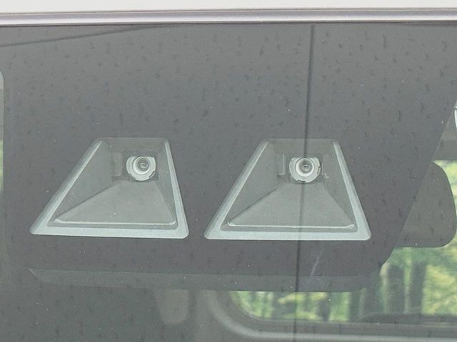 �y�X�}�[�g�A�V�X�g�z���s���ɑO���̎ԗ�����F�����A�Փ˂������Ȏ��͌x��ƃu���[�L�ŏՓˉ���Ɣ�Q�y�����A�V�X�g�B�����S�Ƀh���C�u�����y���݂��������܂��B