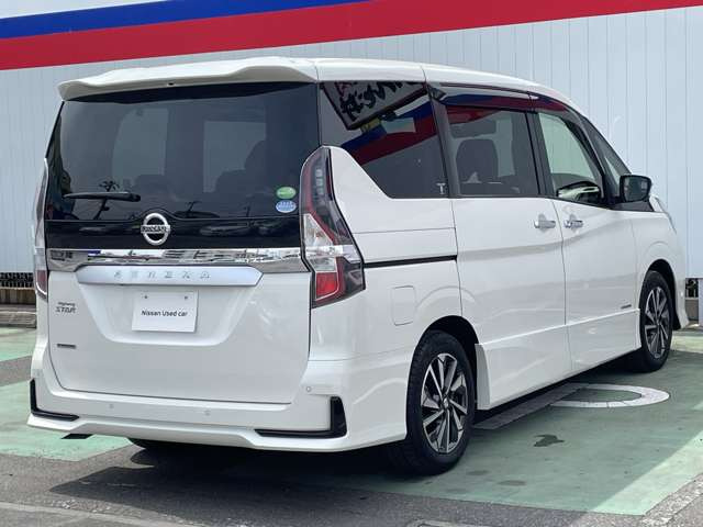 セレナ2.0 ハイウェイスターV