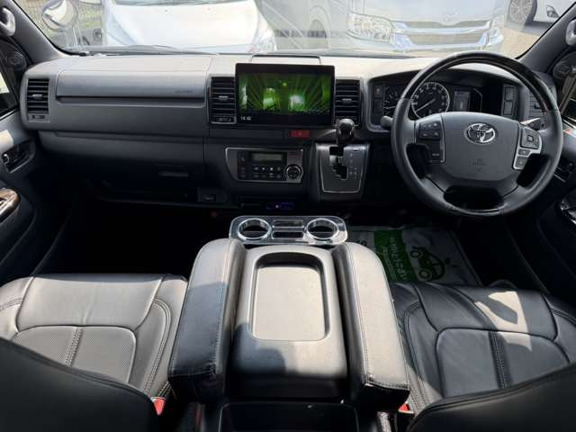 ハイエースバン