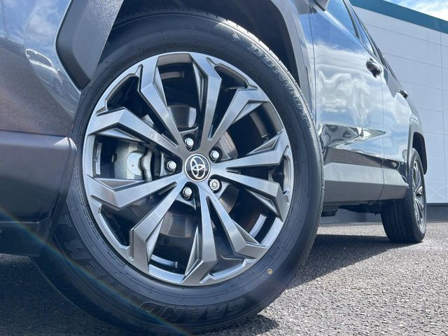 �y18�C���`�A���~�z�C�[���z�O�ςɃ}�b�`�����A���~�z�C�[���𑕒����Ă���܂��B�e��A���~�z�C�[����A�X�^�b�h���X�^�C�����戵�����Ă���܂��B���񂲑��k����������