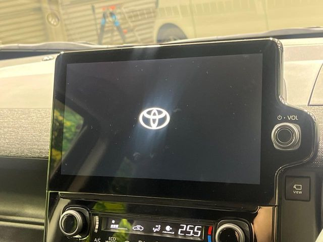 �y10.5�C���` �f�B�X�v���C�I�[�f�B�I�z���ʂ̃f�B�X�v���C��AppleCarPlay��AndroidAuto�����p�\�B�傫�ȉ�ʂŃX�}�z�i�r�A�v���������p���������܂���