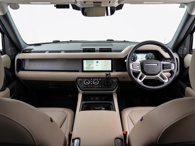 ディフェンダー110 S 3.0L D300 ディーゼル 4WD