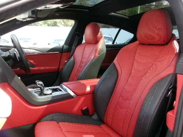 8シリーズグランクーペM850i xドライブ 4WD