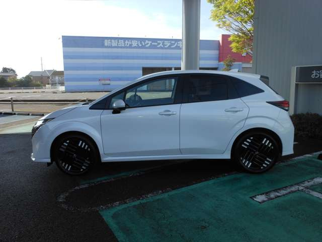 ノートオーラ1.2 G レザーエディション