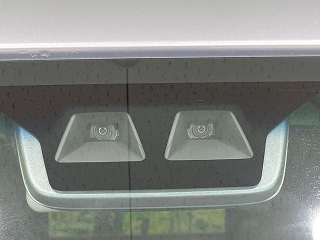 �y�X�}�[�g�A�V�X�g�z���s���ɑO���̎ԗ�����F�����A�Փ˂������Ȏ��͌x��ƃu���[�L�ŏՓˉ���Ɣ�Q�y�����A�V�X�g�B�����S�Ƀh���C�u�����y���݂��������܂��B