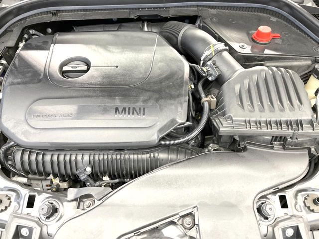 �����X�ł́A�e���[�J�[�̐�p�f�f�e�X�^�[�𓱓��B���Ǝ��i�����e�N�j�J���X�^�b�t���풓���Ă���܂��̂ŁA������̍ۂɂ����S���Ă����p���������܂��B