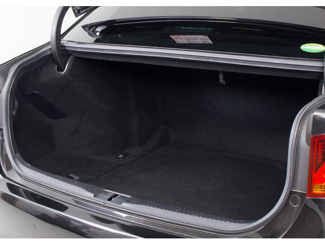 �g�����N�������Ǝv���Ă���܂���?���ۂ͑�e�ʃg�����N�ł�!���s���̒������h���C�u�����K�ł�!�܂��A�����t���X�y�[�X���������Ă���܂��̂ŁA��Ԃł��A�J�ł���̓������Ă�����育�������܂��B