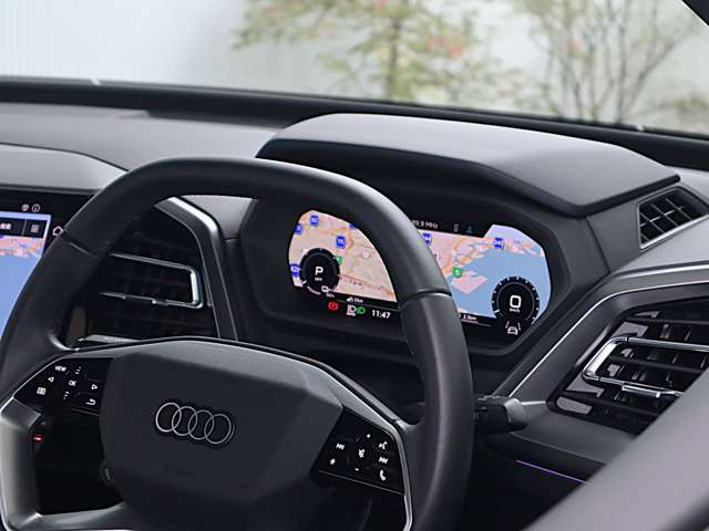 Q4スポーツバックe-tron40 アドバンスド