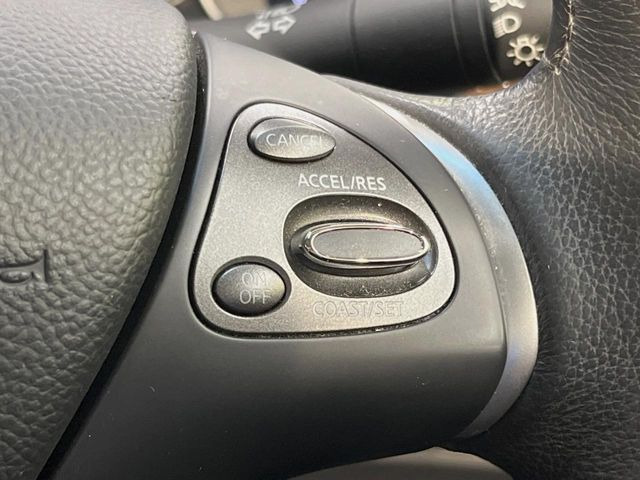 �y�N���[�Y�R���g���[���z�������H�����N���N���s�B�A�N�Z���𗣂��Ă���葬�x�ő��s���ł��A�������^�]���̕��S���y��!�����E�������ȒP�ȃX�C�b�`����Œ����ł��܂��B