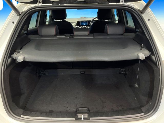 ●トランクルーム:趣味が広がる収容スペース!これだけの広さがあればお買い物やレジャーなどにも最適です!使用感も少なくきれいな状態を維持しております。