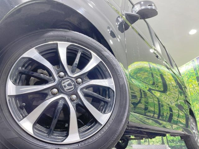 �y����14�C���`�A���~�z�C�[���z�O�ςɃ}�b�`���������A���~�z�C�[���𑕒����Ă���܂��B�e��ЊO�A���~�z�C�[����A�X�^�b�h���X�^�C�����戵�����Ă���܂��B���񂲑��k����������