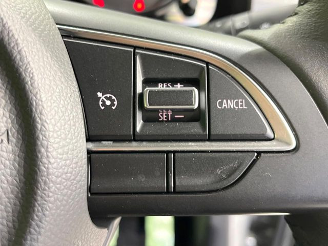 �y�N���[�Y�R���g���[���z�������H�����N���N���s�B�A�N�Z���𗣂��Ă���葬�x�ő��s���ł��A�������^�]���̕��S���y��!�����E�������ȒP�ȃX�C�b�`����Œ����ł��܂��B