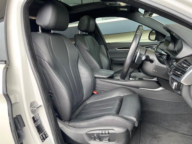 ●シートの使用感:破れ・へたりも少なく、ご覧の通りきれいな状態を維持しております。また、室内クリーニング・コーティングもご用命いただけます。