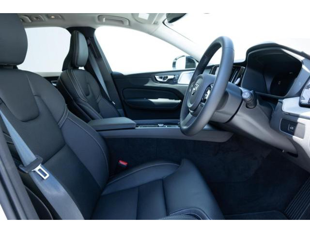 XC60ウルトラ B5 AWD 4WD