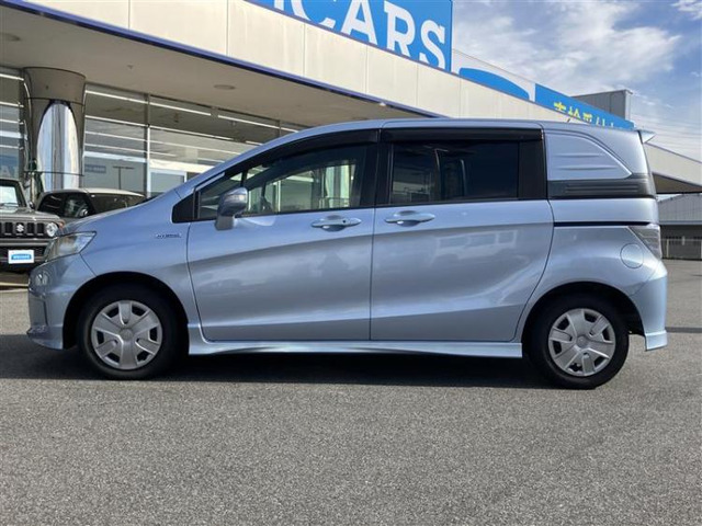 フリードスパイクハイブリッド1.5 ジャストセレクションプラス