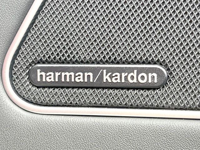 ��harman/kardon�T�E���h�V�X�e��:�I�[�f�B�I��僁�[�J�[����|����v���~�A���X�s�[�J�[�𑕔��B�����̃X�s�[�J�[����A���̗������܂ŕ����鍂�i���ȉ��y�����y���݂��������܂��B