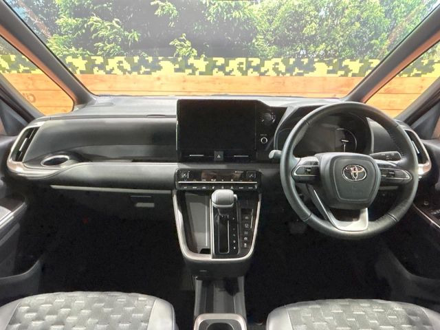 ヴォクシー1.8 ハイブリッド S-Z