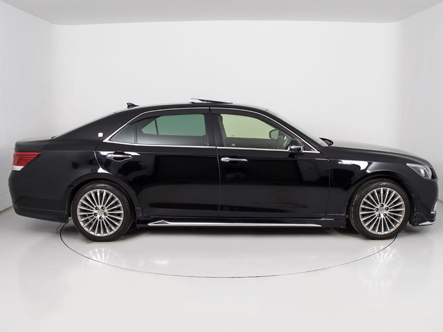 お探しの方必見OP18AW付!大人気のオプション装備純正18インチアルミホイール!