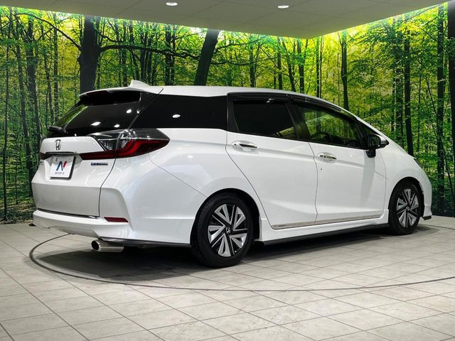 ☆全国のネクステージからお取り寄せが可能※!遠方の店舗に展示してあるクルマが気になる場合も、最寄りの店舗でご覧いただくことが可能です!是非私たちに要望をお聞かせください!※別途費用