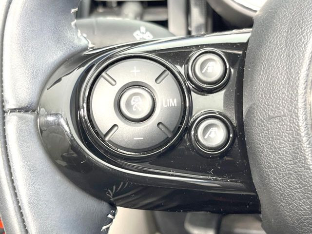 �����[�_�[�N���[�Y�R���g���[��:�O�̎ԂƂ̎Ԋԋ��������ɂƂ�A��葬�x�Ŏ������s���Ă���鎟����̃N���[�Y�R���g���[��!��ɍ������H�⎩���Ԑ�p���H�Ŏg�p����֗��ȋ@�\�ł�!