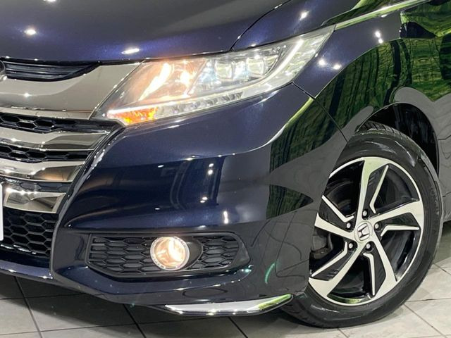 �yLED�w�b�h���C�g�z���V����ԑ��s�����ǍD�Ȏ��E���m�ۂ����S���ĉ^�]�ł��鍂�P�xLED�w�b�h���C�g�𑕔�!�_�����x�������A����d�͂��}�����Ă��܂��B