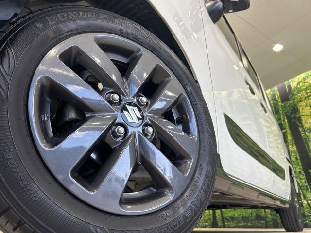 �y����14�C���`�A���~�z�C�[���z�O�ςɃ}�b�`���������A���~�z�C�[���𑕒����Ă���܂��B�e��ЊO�A���~�z�C�[����A�X�^�b�h���X�^�C�����戵�����Ă���܂��B���񂲑��k����������