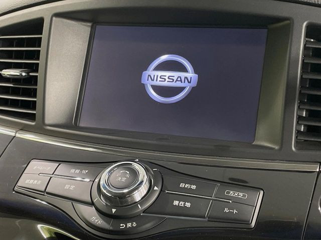 �y�����i�r�z�l�C�̏����i�r�𑕔����Ă���܂��B�i�r�̎g���₷���͂������A�I�[�f�B�I�@�\���[��!�L�����v�◷�s�͂������A�ʋ΂┃�����ȂǕ��i�̃h���C�u���y�����Ȃ�͂���