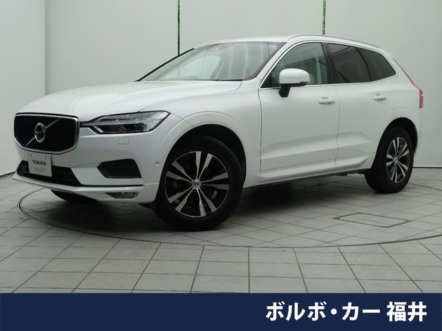 XC60B5 AWD モメンタム 4WD