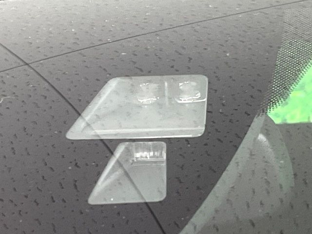 �y�X�}�[�g�V�e�B�u���[�L�T�|�[�g�z�ᑬ���s���ɑO���̎ԗ�����F�����A�Փ˂������Ȏ��͌x��ƃu���[�L�ŏՓˉ���Ɣ�Q�y�����A�V�X�g�B�����S�Ƀh���C�u�����y���݂��������܂��B