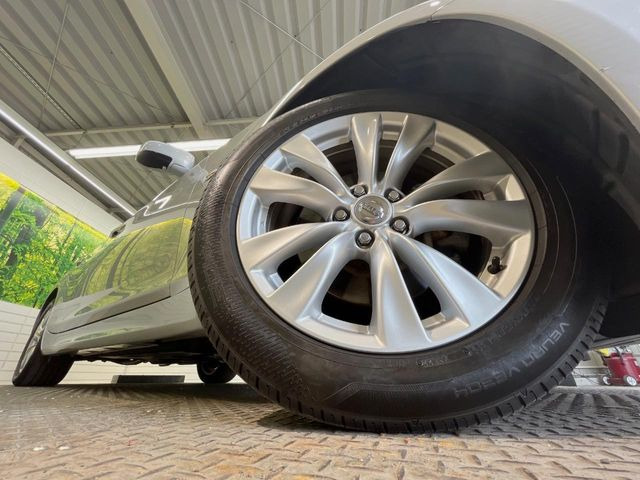 �y����18�C���`�A���~�z�C�[���z�O�ςɃ}�b�`���������A���~�z�C�[���𑕒����Ă���܂��B�e��ЊO�A���~�z�C�[����A�X�^�b�h���X�^�C�����戵�����Ă���܂��B���񂲑��k����������