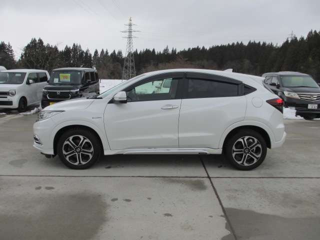 ヴェゼル1.5 ハイブリッド Z ホンダセンシング 4WD