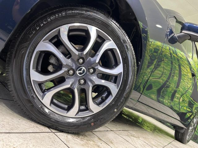 �y����16�C���`�A���~�z�C�[���z�O�ςɃ}�b�`���������A���~�z�C�[���𑕒����Ă���܂��B�e��ЊO�A���~�z�C�[����A�X�^�b�h���X�^�C�����戵�����Ă���܂��B���񂲑��k����������