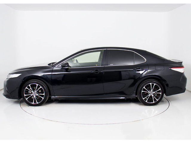 18インチアルミホイール装着車両!!アルミホイールの変更も可能です!お客様のお好みの1台を作成可能となります!※詳細はスタッフまでお尋ねください。