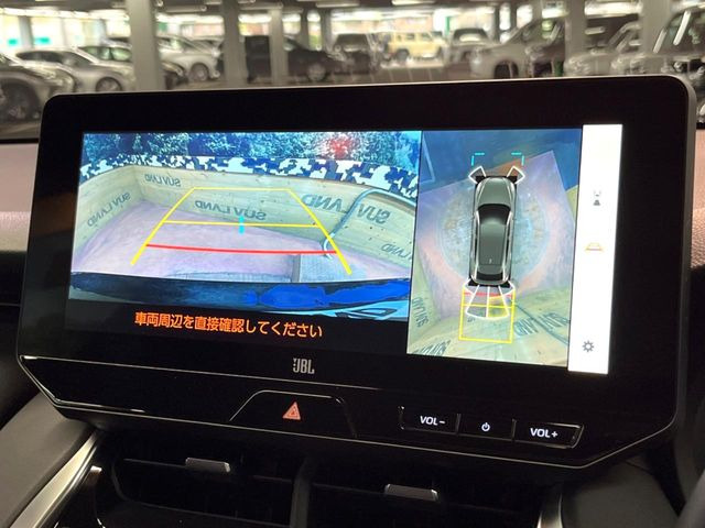 【パノラミックビューモニター】専用のカメラにより、上から見下ろしたような視点で360度クルマの周囲を確認することができます☆死角部分も確認しやすく、狭い場所での切り返しや駐車もスムーズに行えます。