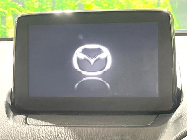 �y�}�c�_�R�l�N�g�i�r�z�ԓ��̕��͋C�Ƀ}�b�`������̌^�^�C�v�̃i�r�B�e����q�ݒ��Bluetooth�Đ����A�l�X�ȋ@�\���y���߂܂��B�����I�ȃ_�C�������삪�\�ŁA�g��������ǍD�ł��B