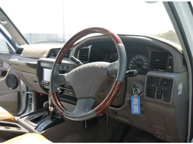 �����ɔ�ׂāA���쐫�A���F���A�f�U�C�����A������ƂȂǍL�͈͂Ői����������A�����������x�[�W���͂�͂艷���݂������čD���ł��ˁ[