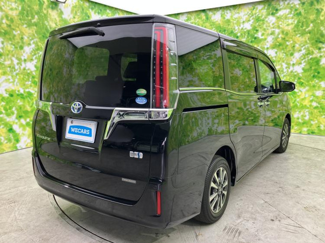 エスクァイアハイブリッド1.8 Gi プレミアムパッケージ