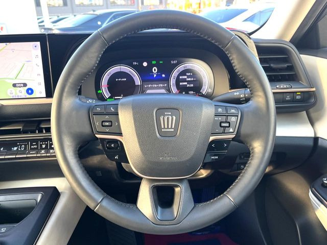 �y�����v�����X�e�A�����O�z�㎿�Ȋv���g�p���邱�ƂŁA��ɂ����������݂ƂĂ��^�]���₷���n���h���ł���