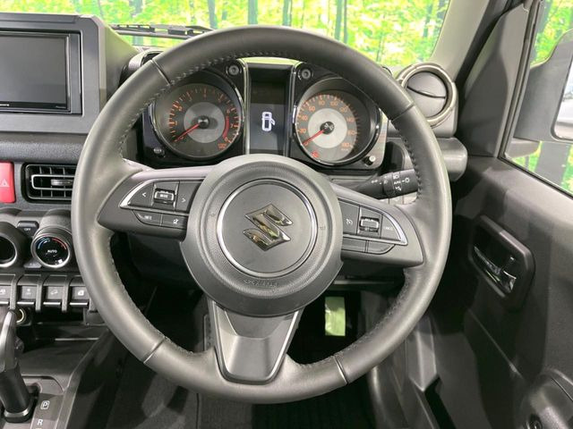 �y�����v�����X�e�A�����O�z�㎿�Ȋv���g�p���邱�ƂŁA��ɂ����������݂ƂĂ��^�]���₷���n���h���ł���