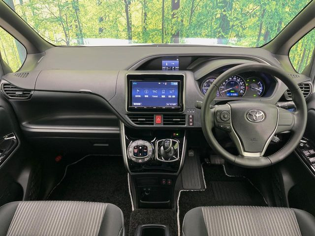 ヴォクシー1.8 ハイブリッド ZS 煌II