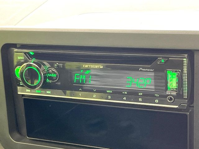 お好きな音楽を車内でお楽しみいただけます♪スピーカー交換・ウーハー追加などの音質向上や、最新ナビ・後席モニター等の取り付けも是非ご相談ください!