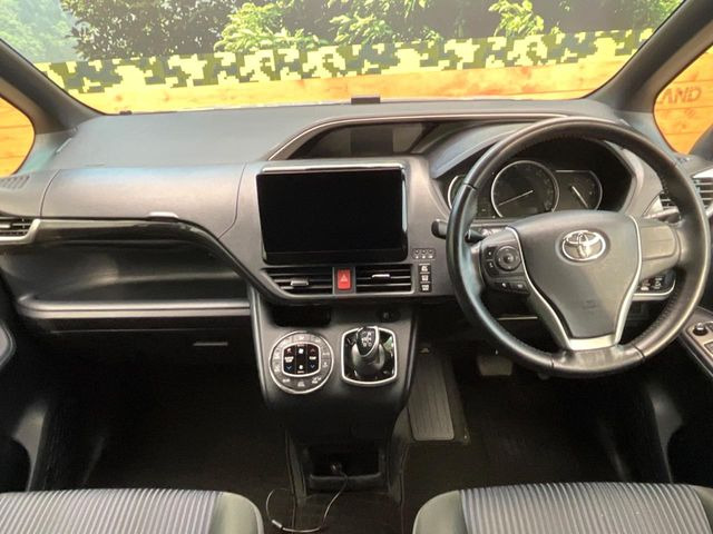 ヴォクシー1.8 ハイブリッド ZS