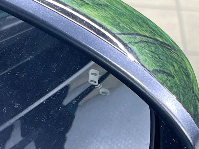 �y�u���C���h�X�|�b�g�C���t�H���[�V�����z���s���A�h�A�~���[�̎��p�ɂȂ�₷���ӏ��Ɍ㑱�Ԃ��ڋ߂���ƃT�C�h�~���[�t�߂Ɍx����\���A�h���C�o�[�ɒ��ӊ��N�����Ă���܂��B