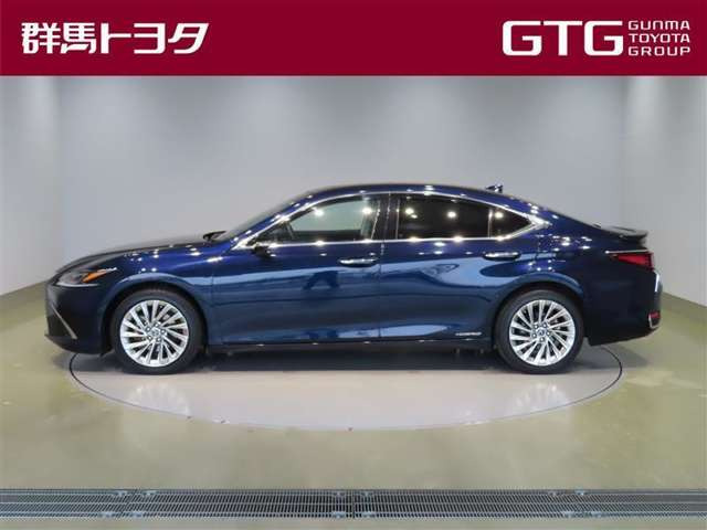 ES300h バージョンL