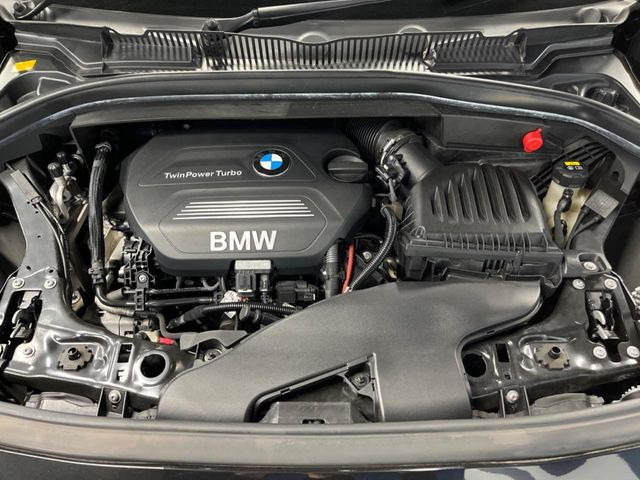 ●当店では、各メーカーの専用診断テスターを導入。国家資格を持つテクニカルスタッフも常駐しておりますので、万が一の際にも安心してご利用いただけます。