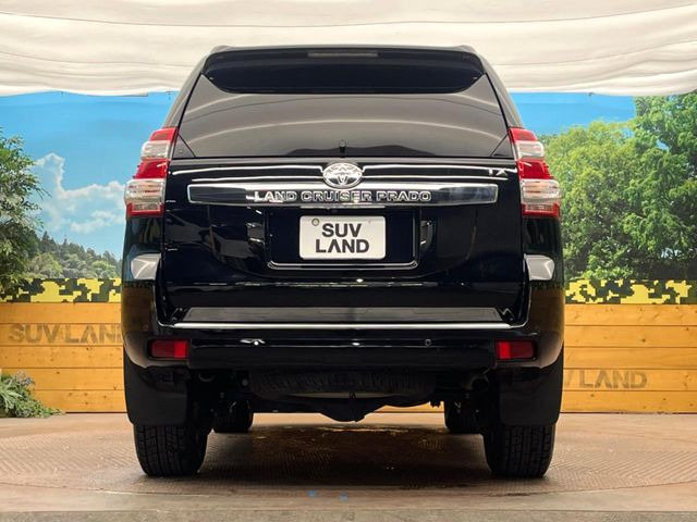 安心の最長10年・走行無制限保証(有償)をご用意。保証内容も充実はもちろん、無料点検&オイル交換や、年中無休の全国・24時間ロードサービスも付帯されておりますのでご安心下さい。