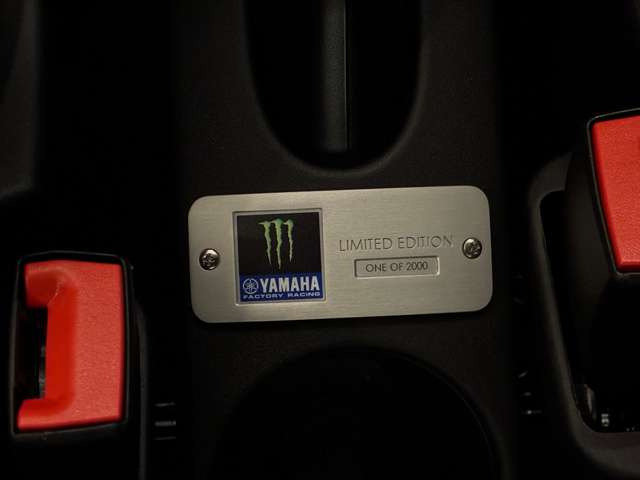 アバルト595モンスターエナジー ヤマハ